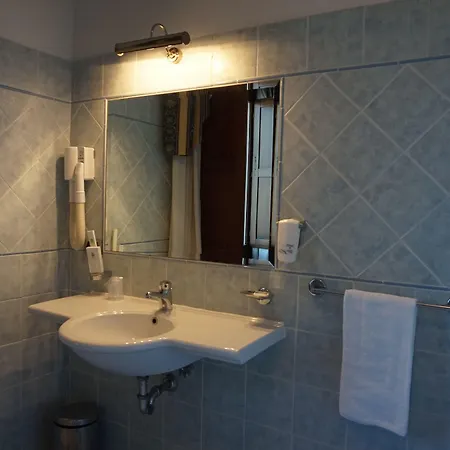 Hotel Bel Sito Due Torri 4*