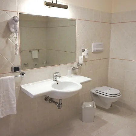 Bel Sito Due Torri Hotel 4*