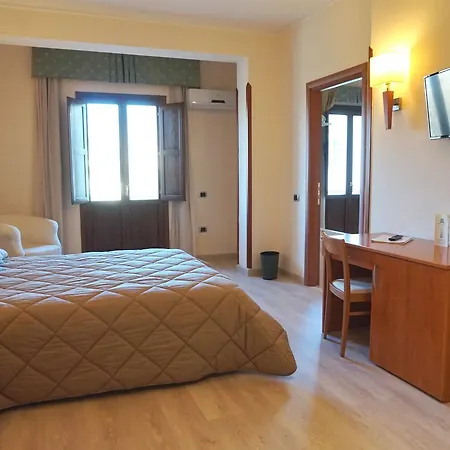 Bel Sito Due Torri Hotel 4*