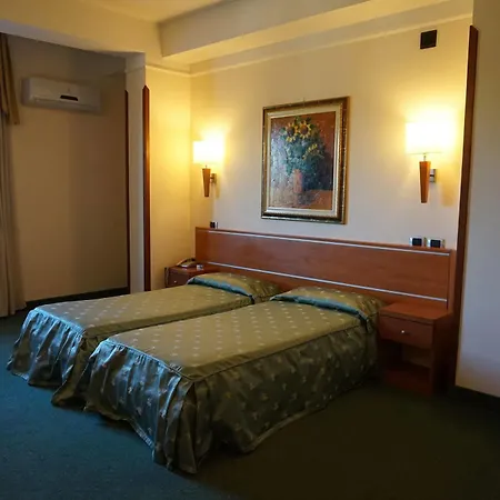 Bel Sito Due Torri Hotel 4*
