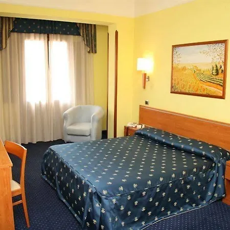 Hotel Bel Sito Due Torri 4*